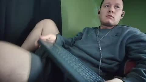 hot_guy36 online show from 07/28/26, 04:27