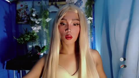 Snapshot of hot_khianna chatting on 04/26/26, 05:27 Khianna online show from 04/26/26, 05:27