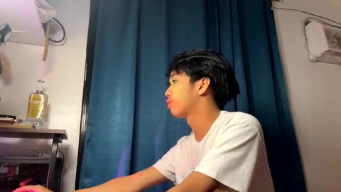 hot_kianxx online show from 11/12/25, 03:51