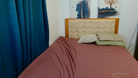 hot_kianxx online show from 11/22/25, 11:09