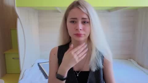 hot_kittie_hot online show from 06/17/26, 02:03