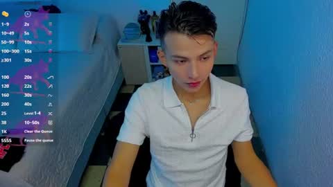 Snapshot of hot_latin_temptation chatting on 06/11/26, 04:21 Alejandro online show from 06/11/26, 04:21