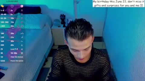 Snapshot of hot_latin_temptation chatting on 06/15/26, 04:36 Alejandro online show from 06/15/26, 04:36