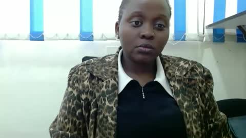 Linah online show from 11/26/25, 08:37