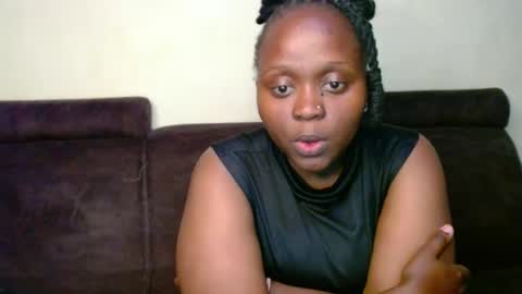 Linah online show from 12/03/25, 06:39