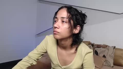 Snapshot of hot_little_bunny chatting on 09/23/25, 08:23 Alana online show from 09/23/25, 08:23