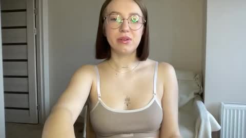 Lina online show from 01/10/25, 08:40