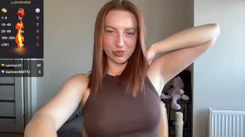 Lina online show from 11/19/25, 10:48