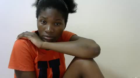 LONNAH online show from 02/02/25, 06:04