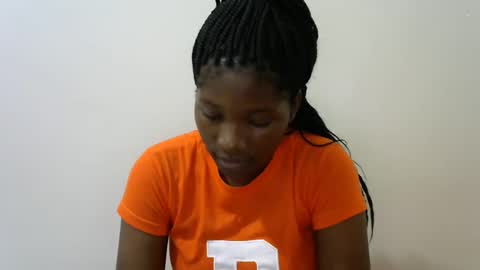 LONNAH online show from 02/12/25, 12:44