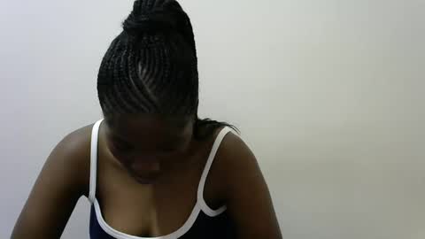 LONNAH online show from 03/09/25, 04:44
