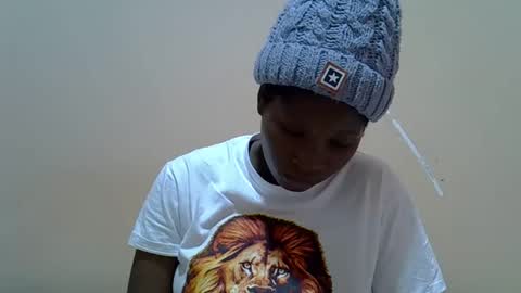Snapshot of hot_lonnah chatting on 09/18/25, 08:27 LONNAH online show from 09/18/25, 08:27