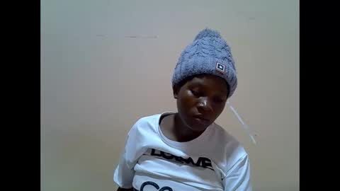 Snapshot of hot_lonnah chatting on 09/21/25, 05:53 LONNAH online show from 09/21/25, 05:53