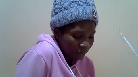 Snapshot of hot_lonnah chatting on 09/22/25, 03:36 LONNAH online show from 09/22/25, 03:36