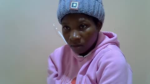 Snapshot of hot_lonnah chatting on 09/24/25, 03:21 LONNAH online show from 09/24/25, 03:21