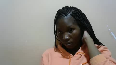 Snapshot of hot_lonnah chatting on 10/09/25, 08:45 LONNAH online show from 10/09/25, 08:45
