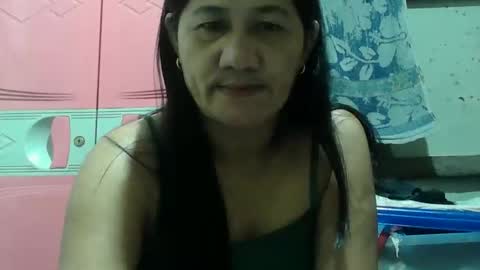 Snapshot of hot_mama09 chatting on 10/03/25, 09:01 hotmama online show from 10/03/25, 09:01