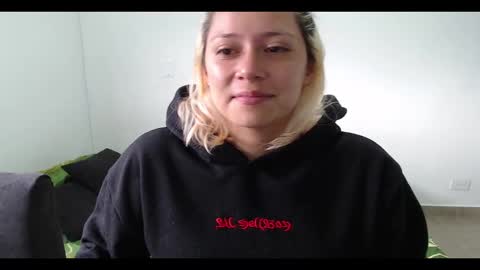 Mia online show from 02/16/25, 12:54
