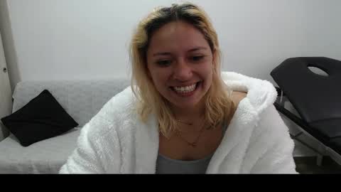 Mia online show from 03/07/25, 02:12