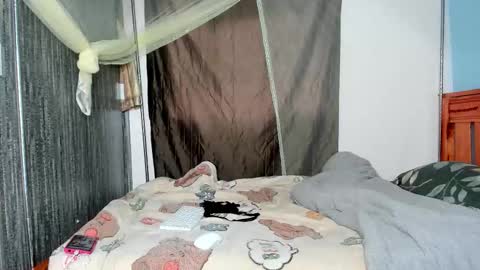 hot_moxie online show from 11/17/25, 03:56