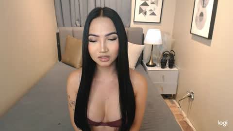 hot_nikki69 online show from 06/18/26, 05:39