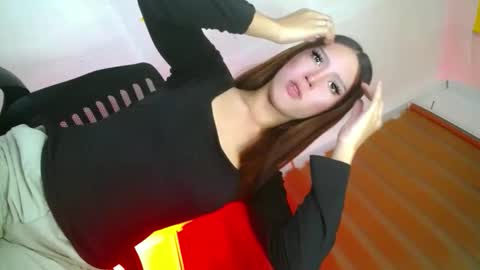 hot_olivia69 online show from 06/02/26, 09:55
