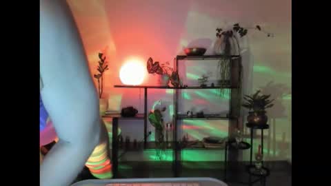 Hot Pictorica online show from 12/01/25, 12:26