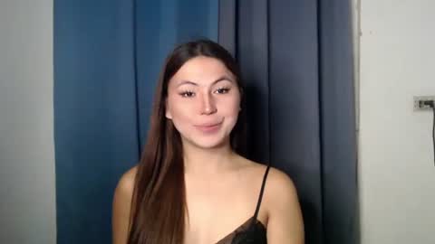 Snapshot of hot_precious_nikki chatting on 03/24/26, 06:02 Nikki online show from 03/24/26, 06:02
