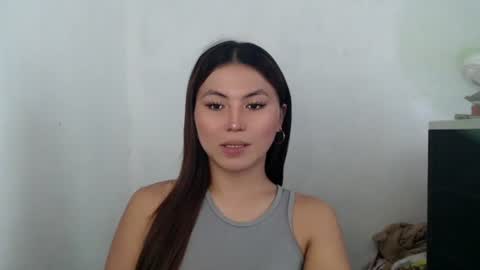Snapshot of hot_precious_nikki chatting on 04/06/26, 05:41 Nikki online show from 04/06/26, 05:41