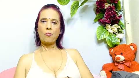 hot queen online show from 06/23/26, 02:48