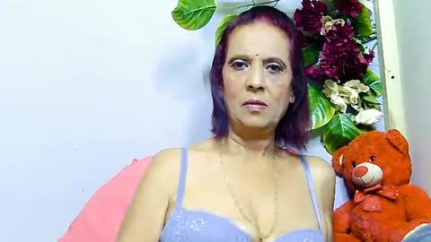 hot queen online show from 06/24/26, 05:12