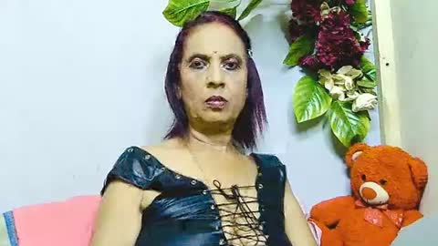 hot queen online show from 06/27/26, 01:39