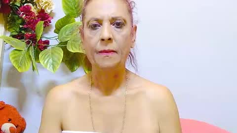 hot queen online show from 07/18/26, 06:50