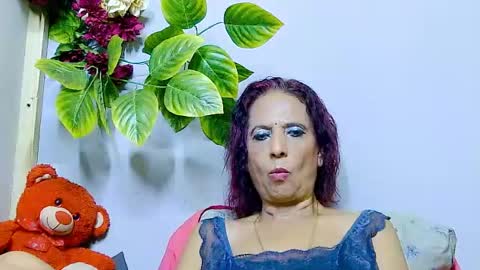 hot queen online show from 07/22/26, 06:00