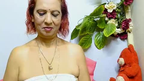 hot queen online show from 07/30/26, 04:28