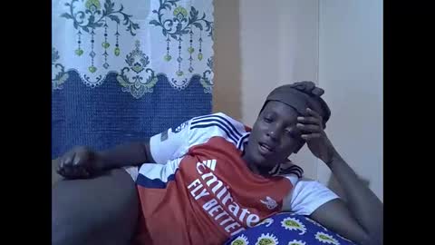 Snapshot of hot_raylah chatting on 12/02/25, 08:26 RAYLAH online show from 12/02/25, 08:26