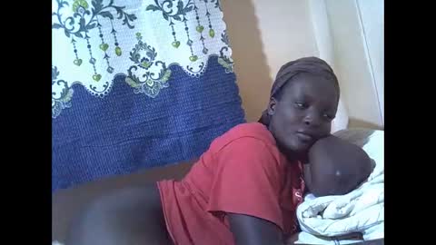 Snapshot of hot_raylah chatting on 12/13/25, 08:58 RAYLAH online show from 12/13/25, 08:58