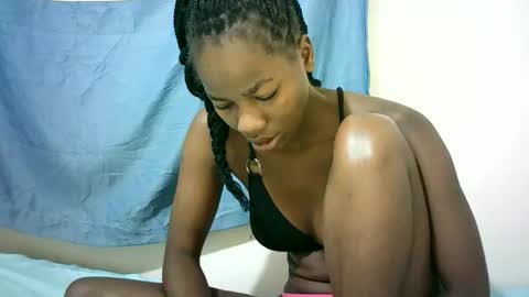 Snapshot of hot_reenor chatting on 05/26/26, 10:44 reenor online show from 05/26/26, 10:44