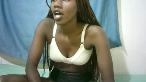 Snapshot of hot_reenor chatting on 05/31/26, 06:09 reenor online show from 05/31/26, 06:09