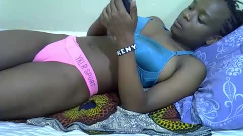 Hot rinah online show from 05/04/26, 01:12