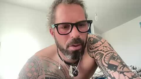 Snapshot of hot_sex83 chatting on 02/17/25, 08:19 letmedoo2 online show from 02/17/25, 08:19