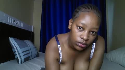 Snapshot of hot_sexxxy_bitch chatting on 05/28/26, 02:14 Amanda online show from 05/28/26, 02:14