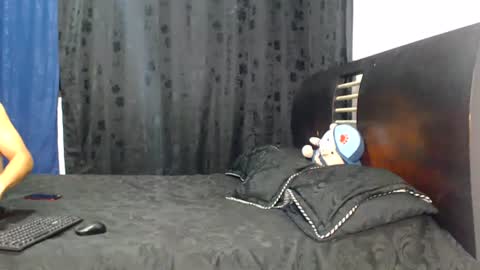 Hot Sharks   online show from 06/28/26, 09:59
