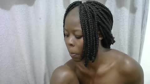 Snapshot of hot_shayla chatting on 04/21/26, 06:23 esiiii online show from 04/21/26, 06:23