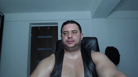 Stefano.. online show from 10/18/25, 03:24