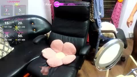 Lisa online show from 09/15/25, 05:29