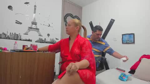 hotandfierylatinos online show from 12/18/24, 10:30