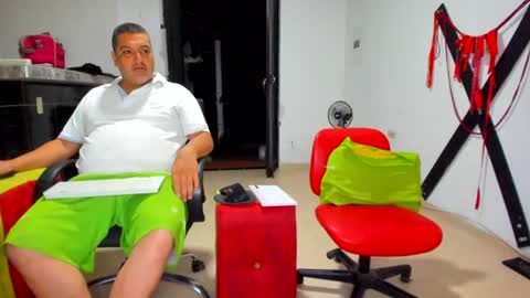 hotandfierylatinos online show from 07/25/26, 09:51