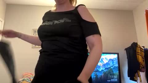 hotandhorny3591 online show from 05/02/26, 03:50