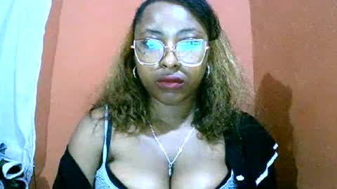 hotarian1 online show from 06/11/26, 02:53
